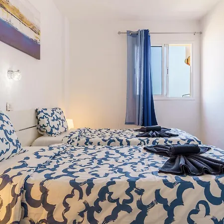 Appartement Suntower Arona - Seaviews & Pool - Next To