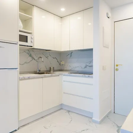 Suntower - Seaviews & Pool - Next To Apartment *